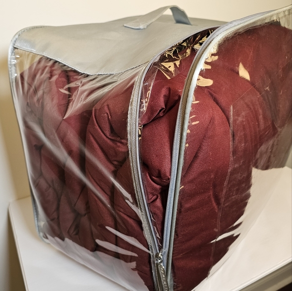 Urban Living burgundy bronze striped tafetta queen size duvet, 2 pillow cases - Picture 5 of 9